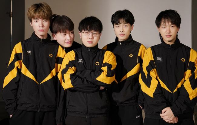 6人 6人
